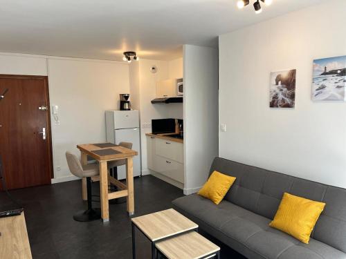 New bright studio with large balcony - Location saisonnière - Vannes