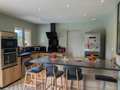 Maison cosy avec piscine privée en Dordogne -7 personnes (Maison cosy avec piscine privee en Dordogne -7 personnes) in Thenon