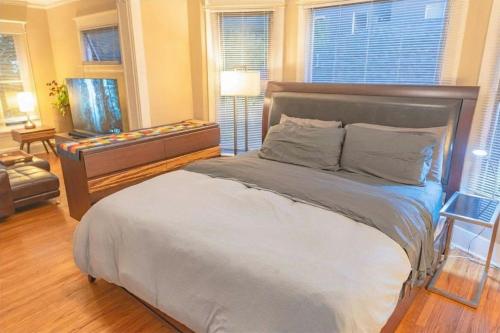 Bright vintage Apt in the heart of Seattle – khách sạn tại Squire Park