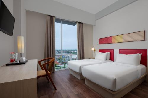 Hotel Santika Pekalongan Room Type - Deluxe Twin Room