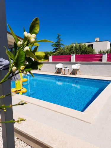 Traum Ferienwohnung Mit Pool Am Meer, Kroatien, Istrien, Liznjan, Urlaub An Der Adria - Medulin