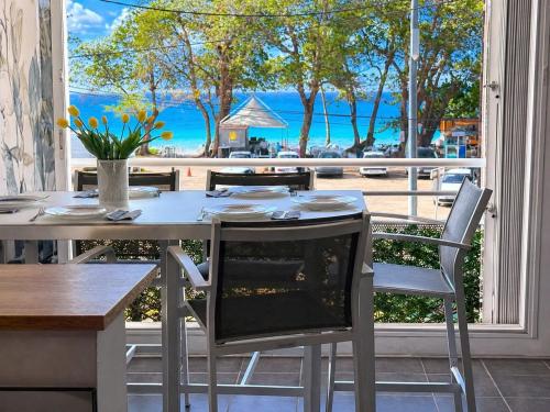 Face à la Plage avec Parking Sécurisé Appartement de Luxe ou Suite Privée avec Coin Petit Déj selon Disponibilité - Pension de famille - Le Diamant