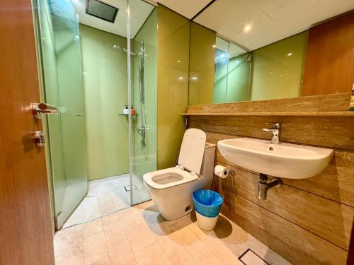 Sky Suites KLCC By city centre - image 4