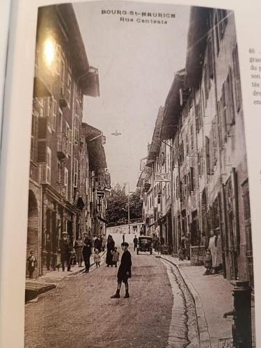 Le Savoyard in Bourg-Saint-Maurice City Center