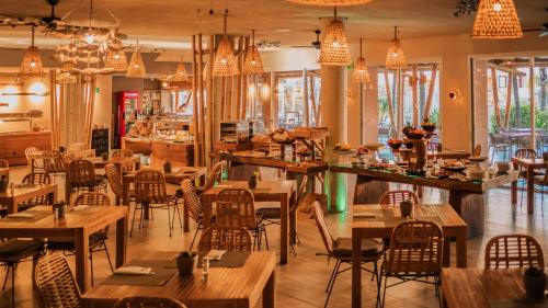 Restaurant, Hotel Tarifa Lances, a member of Radisson Individuals in Tarifa