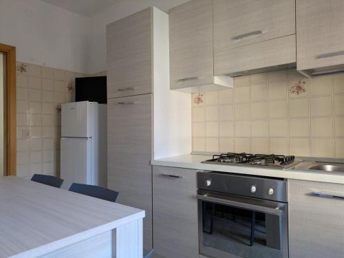 Charming property steps from Caorles center - image 2