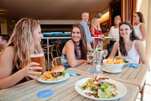 Seabreeze Beach Hotel