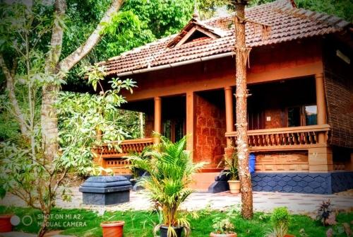 Adhivilla resort in Tholpetty