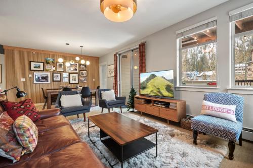 Base Village Ski In-Out Luxury Condo #3325 Huge Hot Tub & Great Views - FREE Activities & Equipment Rentals Daily - image 11