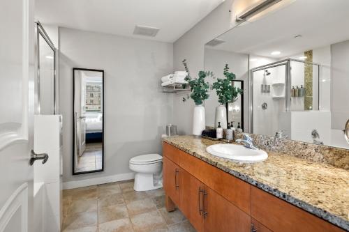 Base Village Ski In-Out Luxury Condo #3325 Huge Hot Tub & Great Views - FREE Activities & Equipment Rentals Daily - image 2