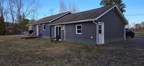 Creekside Cottage - Access to Lake Nipissing in Nipissing (ON)
