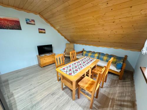 Koplietošanas atpūtas telpa ar TV, Agroturystyka Górski Wypoczynek (Agroturystyka Gorski Wypoczynek) in Stryszawa