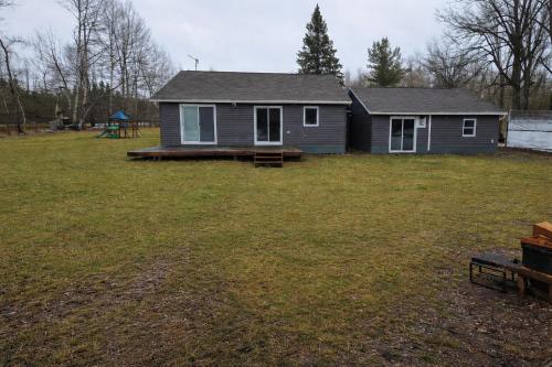 Creekside Cottage - Access to Lake Nipissing in Nipissing (ON)
