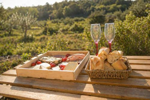Homnest - Melodie Provencale - en Sainte-Baume in 高咸斯