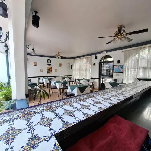 Hotel Santo Tomas - Historical Property 1908 in Carmen