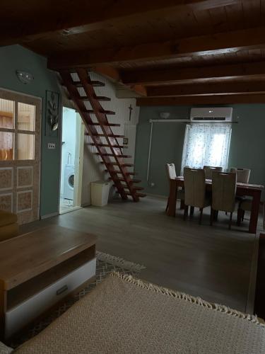 Forest Escape House in Begovo Razdolje