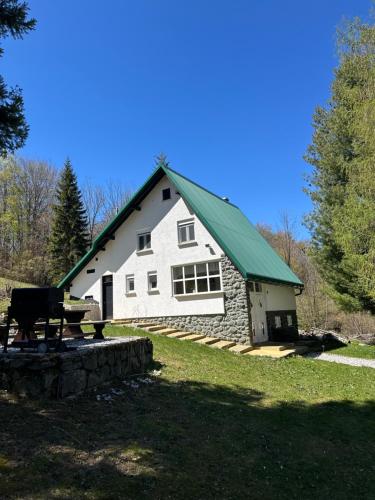 Forest Escape House in Begovo Razdolje