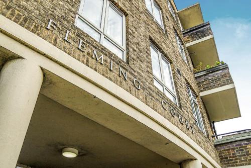 BnBNova - Paddington - 3BR 2BA with Balcony - main image