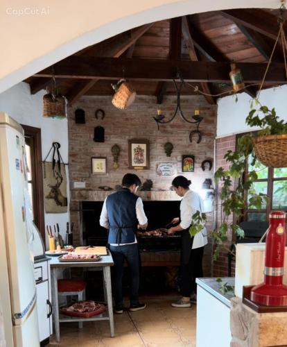 Chalet Caseron de Tejas, Amplia y confortable casa para hasta 11 huespedes in Caisamar