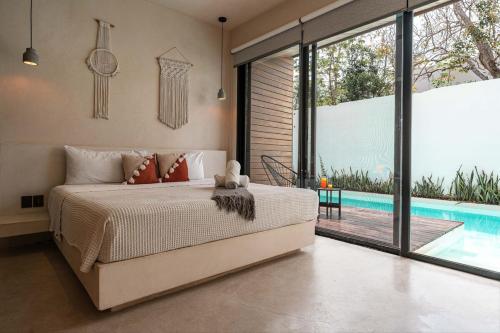 Boho Chic 5 BR Villa Private pool & Roof Bar - image 4