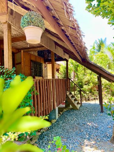 D Mountain Beach Resort - Beachfront  in 아닌누안