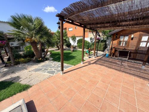 Kert, Chalet Can Bola in Arbeca