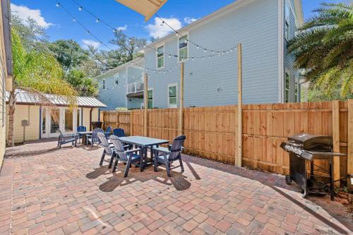 Downtown Gem- Dog Friendly Walk to Everything in St. Augustine, USA