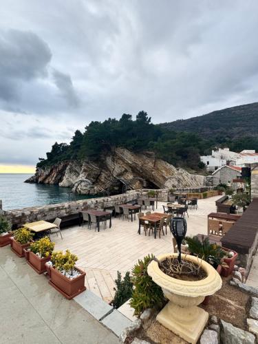 Simple Comfort Apartment in Petrovac