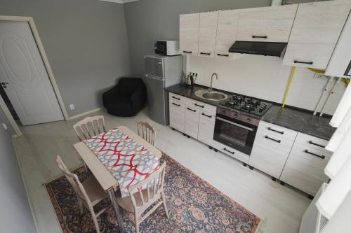 Mark House 4 in Tirnauca