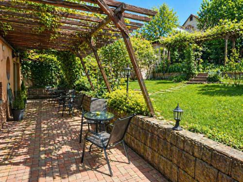 Garden, Orient Apartmanhaz in Eger