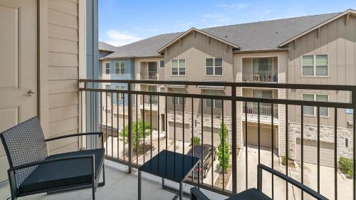 Facilities, Landing Spectacular 2BD Gym in Porter