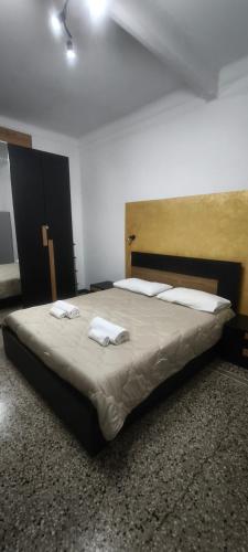  Home Colors Apartment in Genua