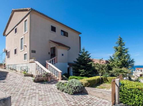 Guest House Stay & Smile Dolac Primošten – khách sạn tại Primosten Burnji