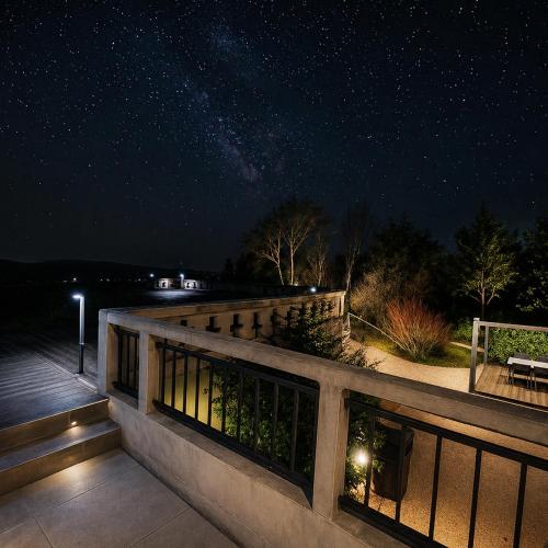 Balcony/terrace, Villa avec jacuzzi, sauna, cinema - Proche Paris in Triel-Sur-Seine