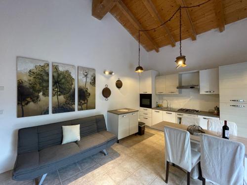 Residence The Cherry House - Appartamenti con piscina in Carro (La Spezia)