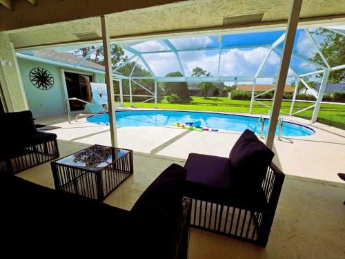 Luxury Pool Home With Private Screened Patio Family Friendly In Wellington - West Palm Beach, FL