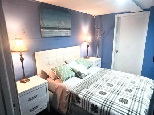 2 BEDROOM APARTMENT 20 min-Newark Airport 15 min- Stadium Downtown Newark- Branch Brook park inn in Belleville (NJ)