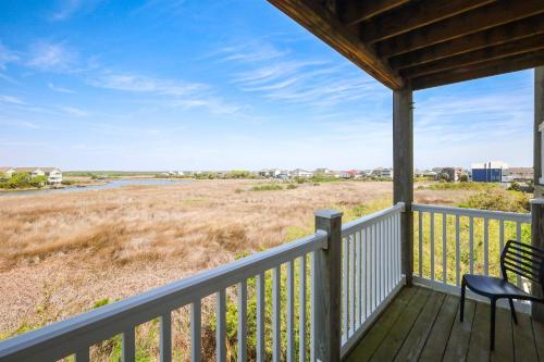 Surf City Top Shelf Tiff - Pool - Elevator - Beach