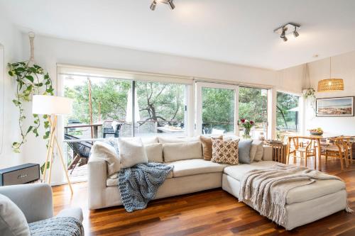 Surf Haven, Lorne