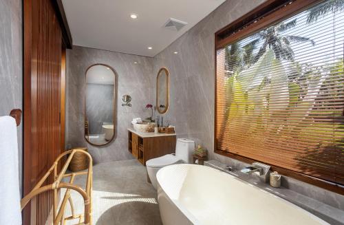 room detail thumbnail 2