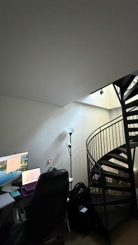 Luxury Minimalist 2bed and Private Terrace in Ahuntsic-Cartierville