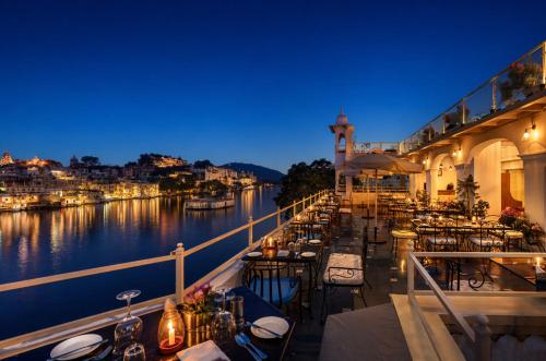 Sarovar - Lake Facing Boutique Hotel On Lake Pichola, Udaipur