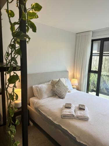 Bed, Peaceful Private Room and Ensuite in The Remarkables