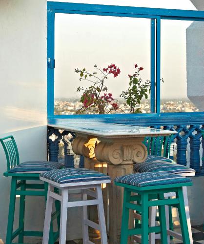 مطعم, كلاركس أمير (Clarks Amer) in جايبور