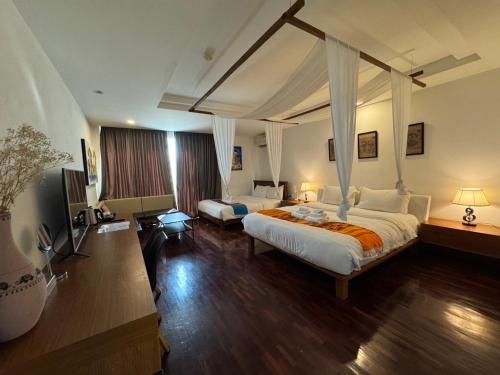 room detail thumbnail 0