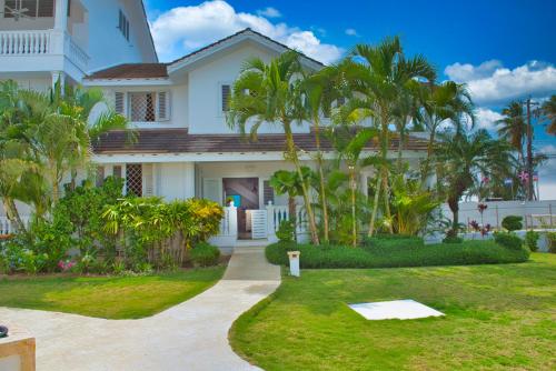 Villa Chiara Beachfront Las Terrenas – khách sạn tại El Centro