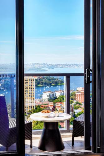 Balcony/terrace, Meriton Suites North Sydney in North Sydney
