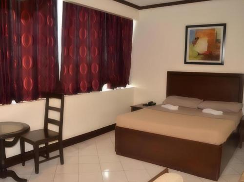 room detail thumbnail 2