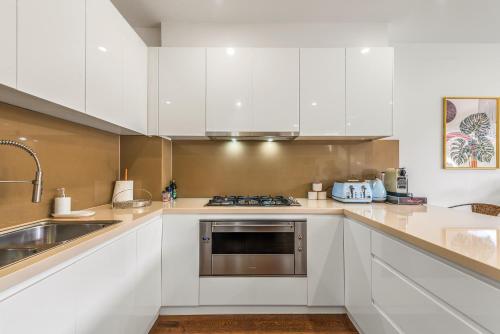 Modern Stylish Comfort at Prime Camberwell Retreat in Camberwell