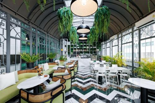 Restaurant, S31 Sukhumvit Hotel near Ai Garden